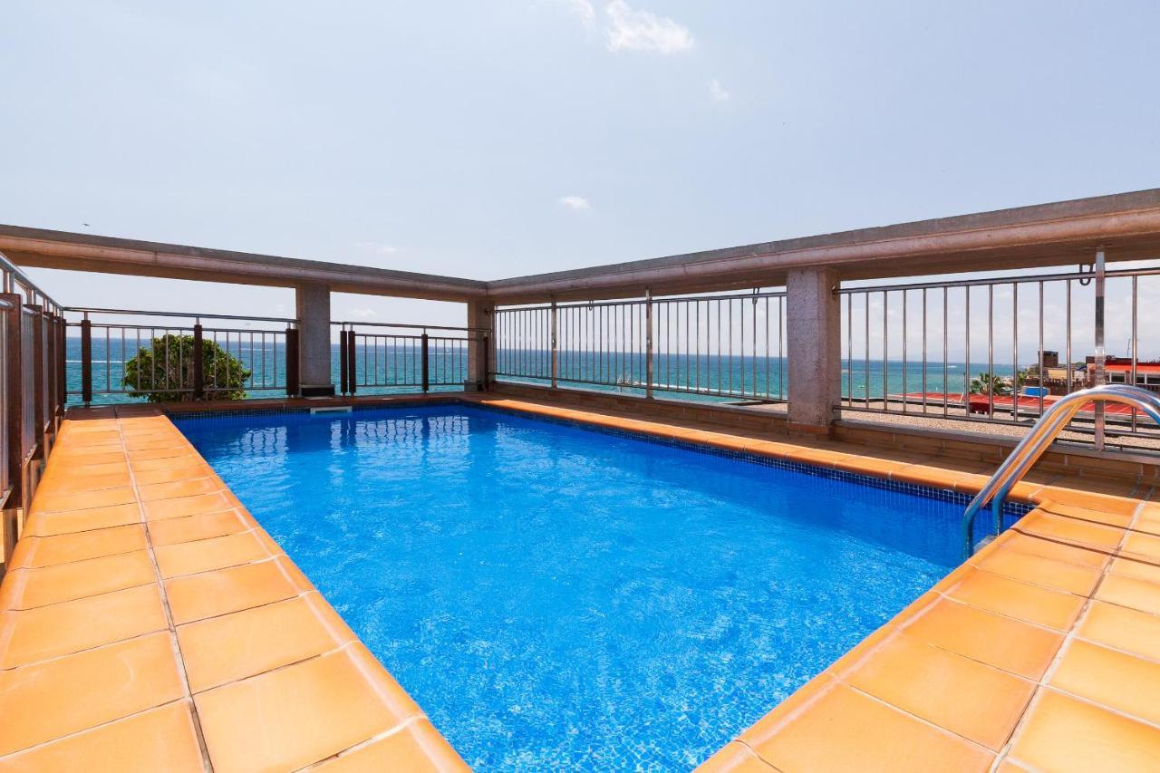 Uhc Las Palmas Apartment Salou Bagian luar foto
